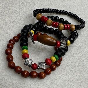 Bracelets Set of 4 Wooden Beads Metal Charms Quality Strung NWT